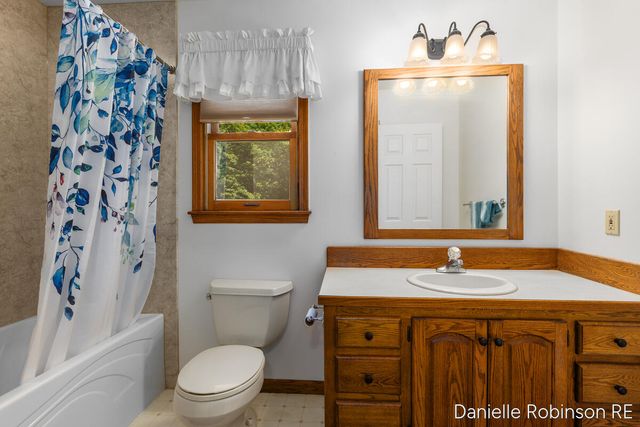 4260 Niles Avenue, Holland, MI 49424
