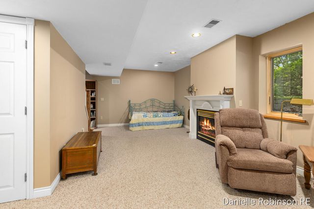 4260 Niles Avenue, Holland, MI 49424