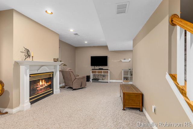 4260 Niles Avenue, Holland, MI 49424