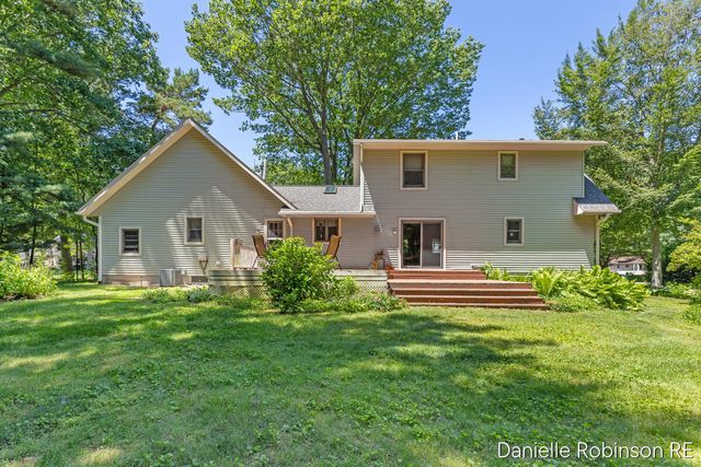 4260 Niles Avenue, Holland, MI 49424