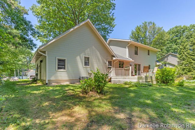 4260 Niles Avenue, Holland, MI 49424