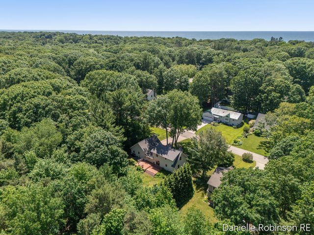 4260 Niles Avenue, Holland, MI 49424