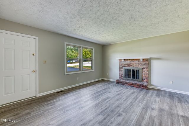 301 Piney Avenue, Piney Flats, TN 37686