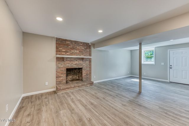301 Piney Avenue, Piney Flats, TN 37686