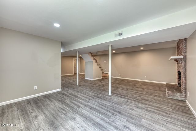 301 Piney Avenue, Piney Flats, TN 37686