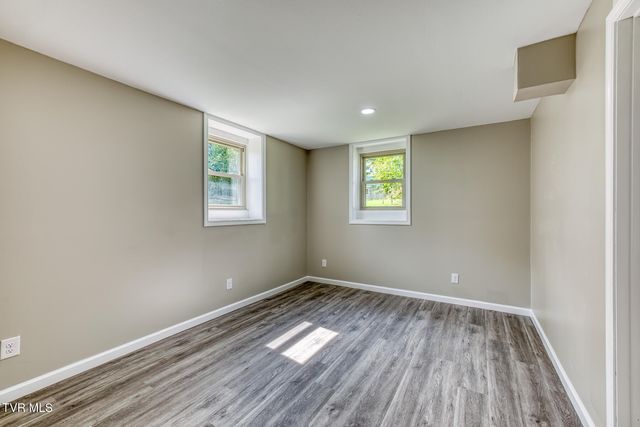 301 Piney Avenue, Piney Flats, TN 37686