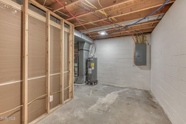 301 Piney Avenue, Piney Flats, TN 37686