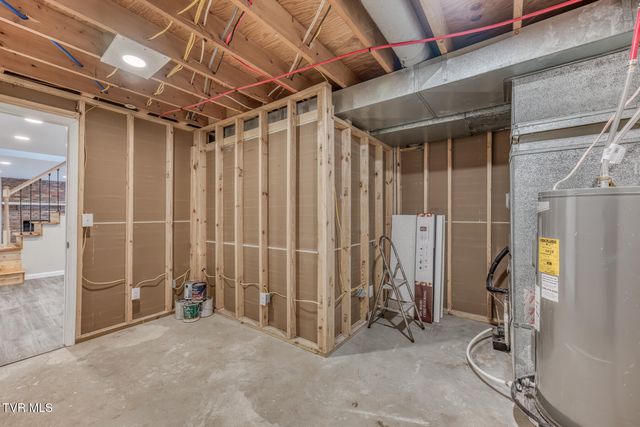 301 Piney Avenue, Piney Flats, TN 37686