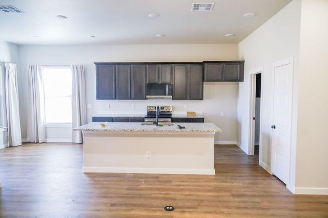 2916 Corpus Avenue, Wolfforth, TX 79382