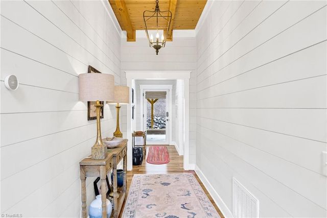 2507 Parker Eller Road, Lansing, NC 28643