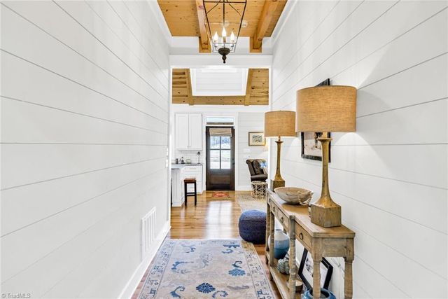 2507 Parker Eller Road, Lansing, NC 28643