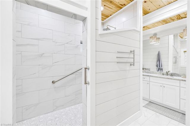 2507 Parker Eller Road, Lansing, NC 28643