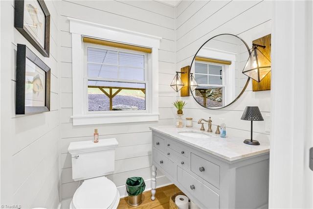 2507 Parker Eller Road, Lansing, NC 28643