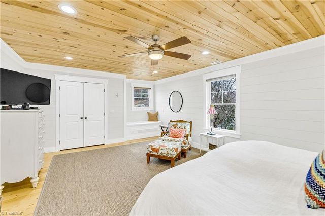 2507 Parker Eller Road, Lansing, NC 28643