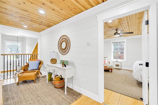 2507 Parker Eller Road, Lansing, NC 28643