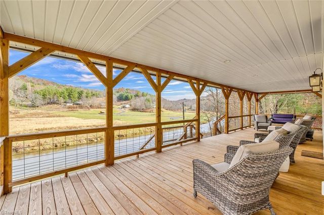 2507 Parker Eller Road, Lansing, NC 28643