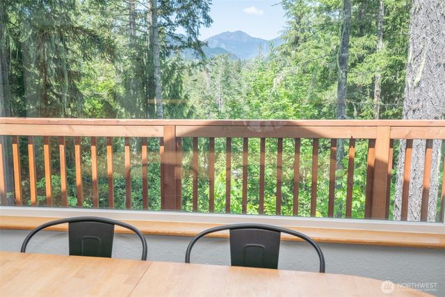 70 N Beaver Place N, Hoodsport, WA 98548