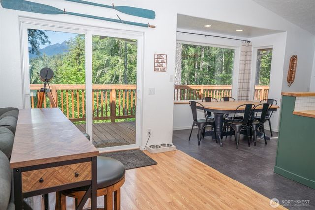 70 N Beaver Place N, Hoodsport, WA 98548