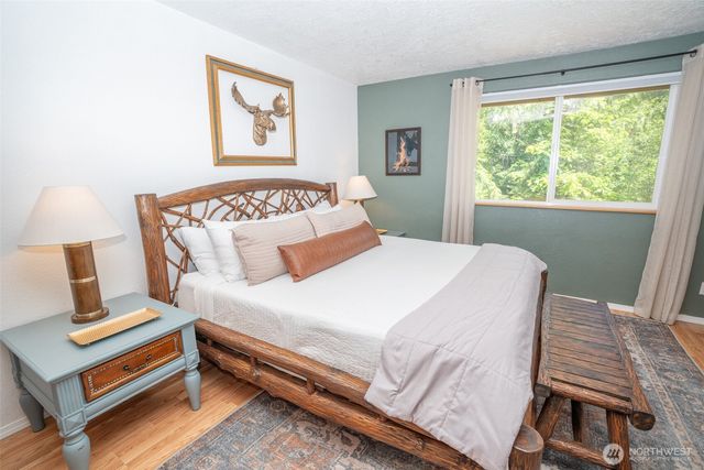 70 N Beaver Place N, Hoodsport, WA 98548