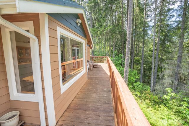70 N Beaver Place N, Hoodsport, WA 98548