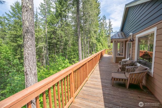70 N Beaver Place N, Hoodsport, WA 98548