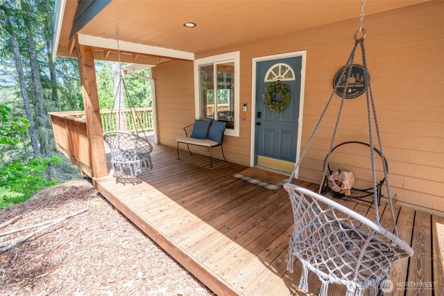 70 N Beaver Place N, Hoodsport, WA 98548