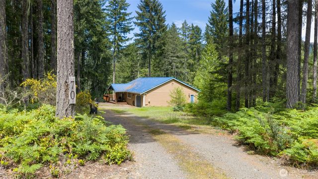 70 N Beaver Place N, Hoodsport, WA 98548