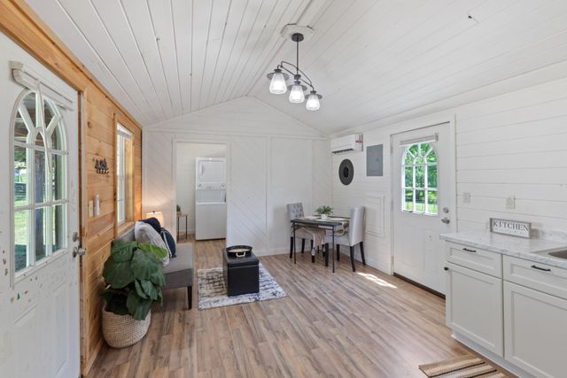 10931 Beechcraft Rd, Bon Aqua, TN 37025