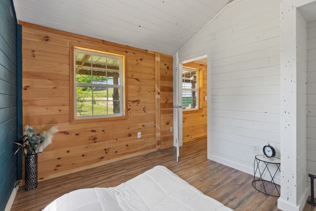 10931 Beechcraft Rd, Bon Aqua, TN 37025