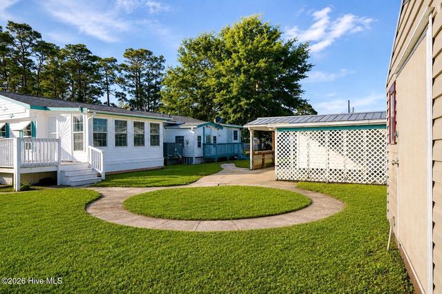 324 Cypress Avenue, Holly Ridge, NC 28445