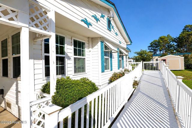 324 Cypress Avenue, Holly Ridge, NC 28445