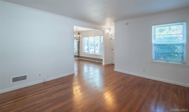 82-53 266th Street, Floral Park, NY 11004