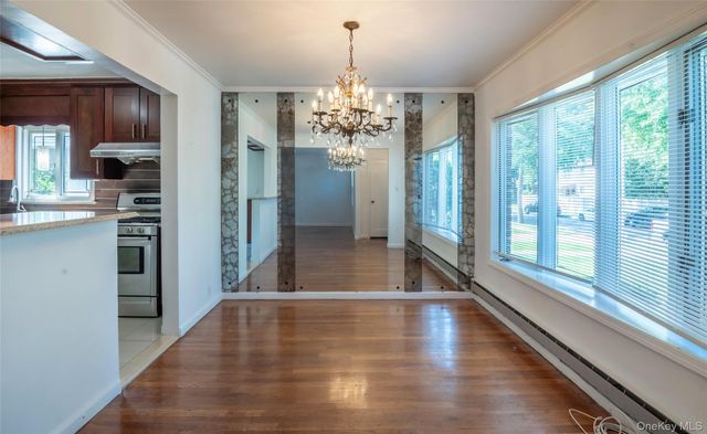 82-53 266th Street, Floral Park, NY 11004