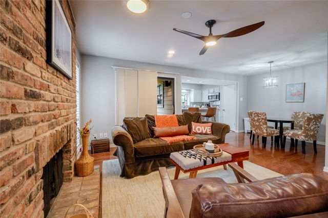 15221 Berry Trail 1201, Dallas, TX 75248