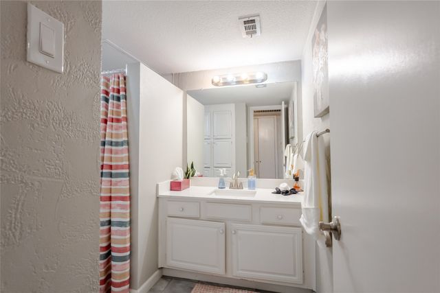 15221 Berry Trail 1201, Dallas, TX 75248