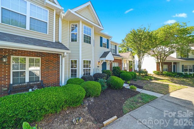 687 Rock Lake Glen, Fort Mill, SC 29715
