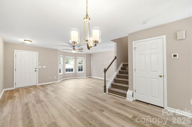 687 Rock Lake Glen, Fort Mill, SC 29715