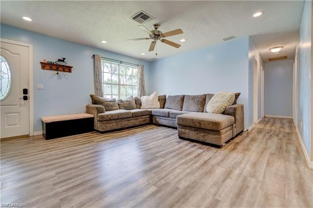 551 Golden Gate BLVD W, Naples, FL 34120