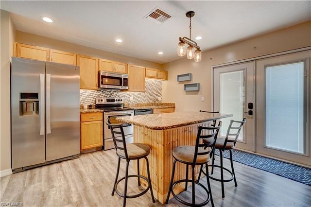 551 Golden Gate BLVD W, Naples, FL 34120