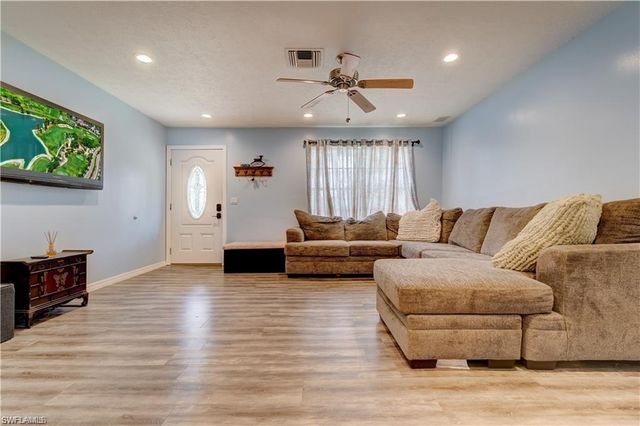 551 Golden Gate BLVD W, Naples, FL 34120