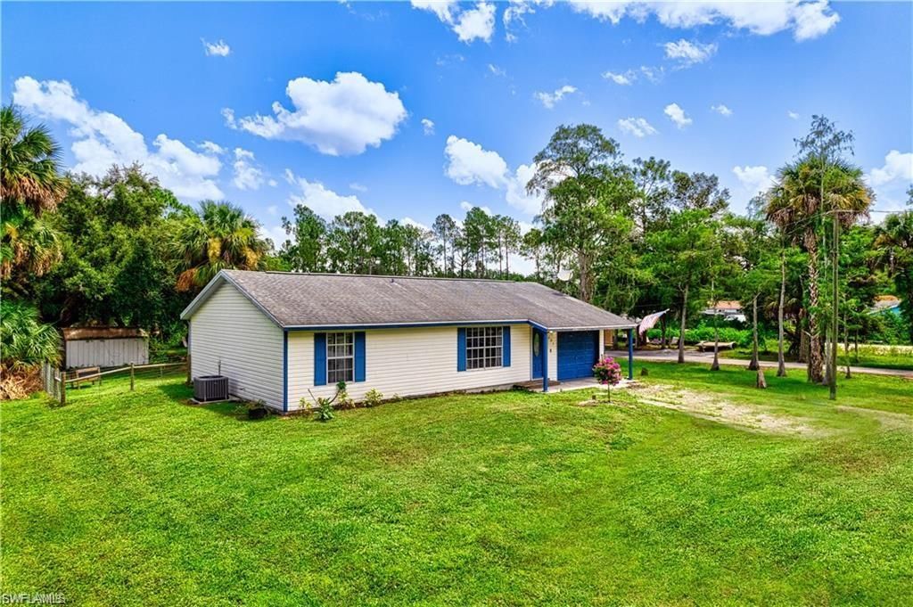 551 Golden Gate BLVD W, Naples, FL 34120