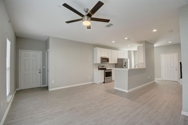 969 W Highway 71 4102, Bastrop, TX 78602