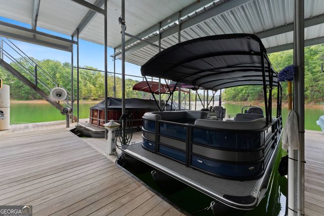 3438 Dockside Shores Drive, Gainesville, GA 30506