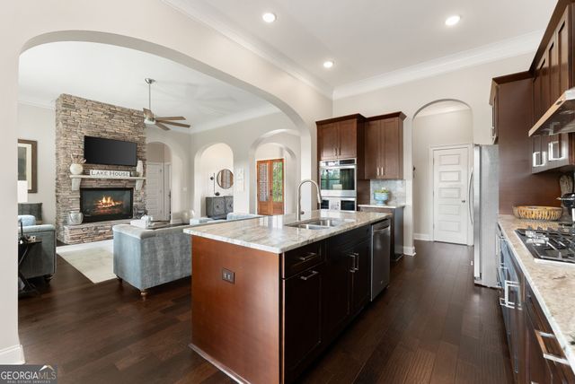 3438 Dockside Shores Drive, Gainesville, GA 30506
