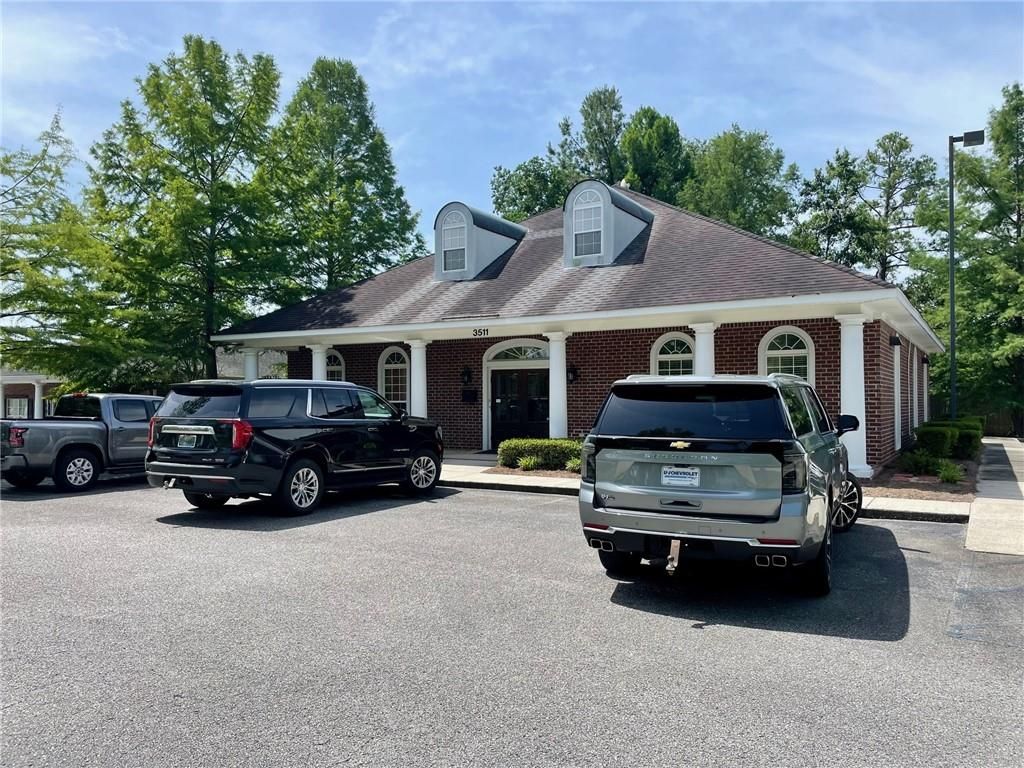 3511 Montlimar Plaza Drive, Mobile, AL 36609 — exterior
