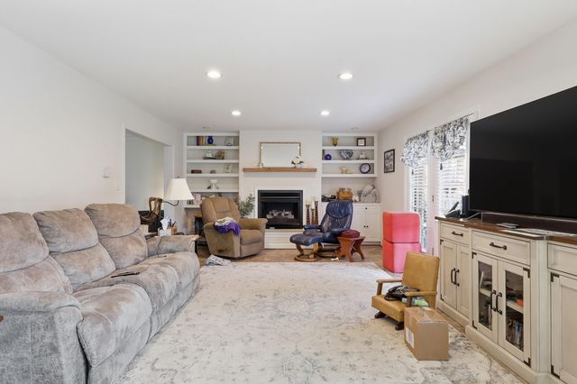 300 Juniper Drive, Nicholasville, KY 40356