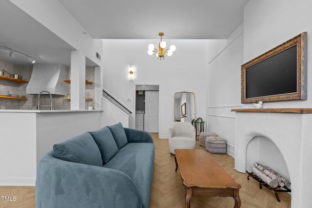 320 W Martin Street 205, Raleigh, NC 27601