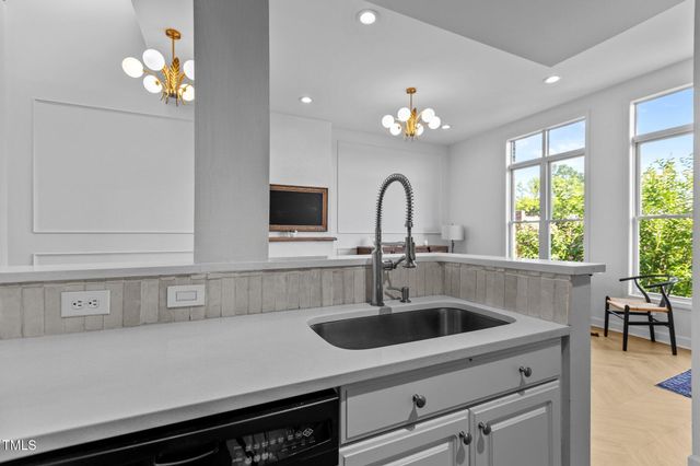 320 W Martin Street 205, Raleigh, NC 27601