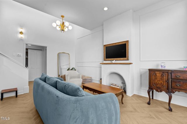 320 W Martin Street 205, Raleigh, NC 27601