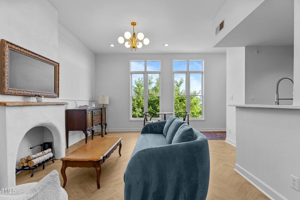 320 W Martin Street 205, Raleigh, NC 27601